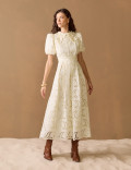 Vestido Richelieu Flor 3D Maggie Off White