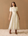 Vestido Richelieu Flor 3D Maggie Off White